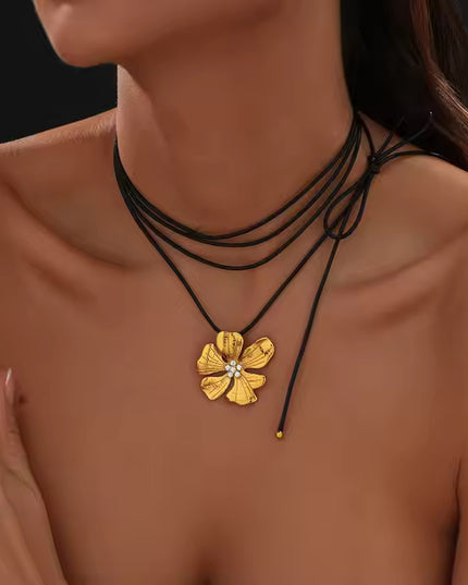 GOLDEN BLOOM CHOKER - NECKLACE