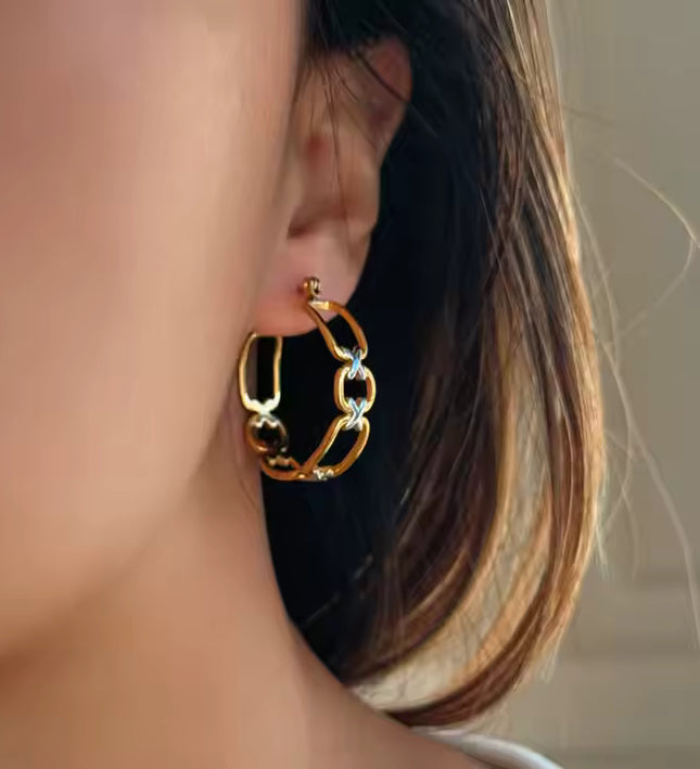 LUXE CHAIN HOOPS - EARRINGS - EXCLUSIVE