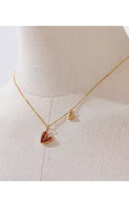 Twin Heart Necklace – A Delicate Symbol of Love & Connection