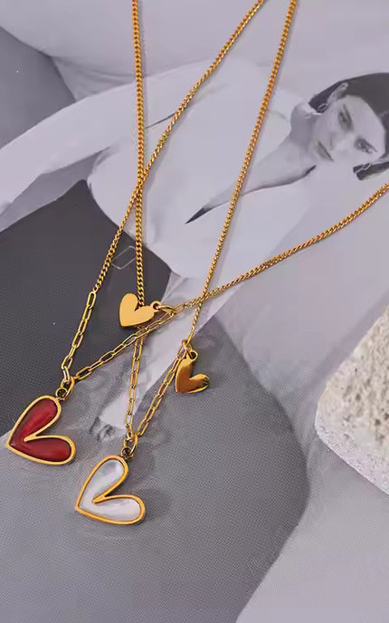 Twin Heart Necklace – A Delicate Symbol of Love & Connection