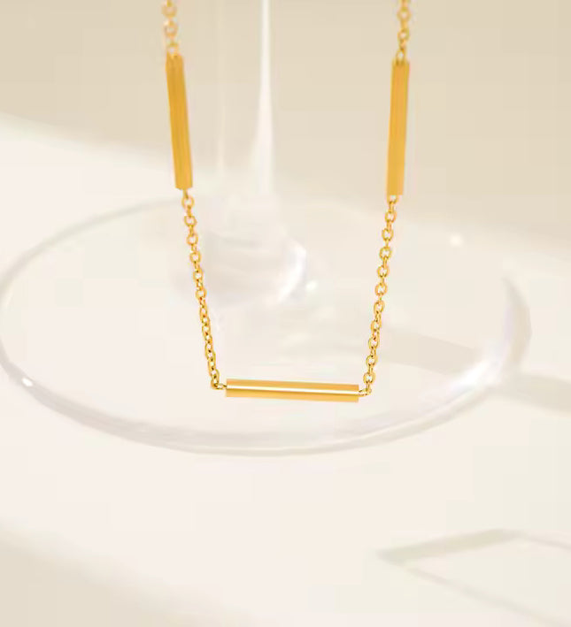 MINIMALIST GOLD BAR CHAIN - NECKLACE