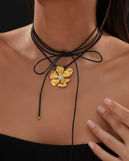 GOLDEN FLORA CHOKER - NECKLACE