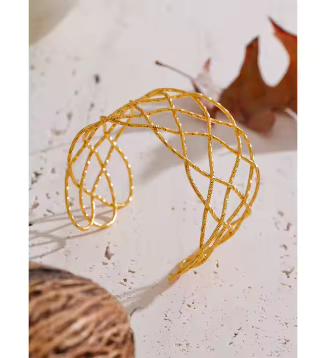 Ethereal Mesh Cuff – A Sculptural Statement in Gold (Bracelet)