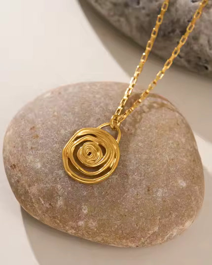 SPIRAL EMBRACE PENDANT