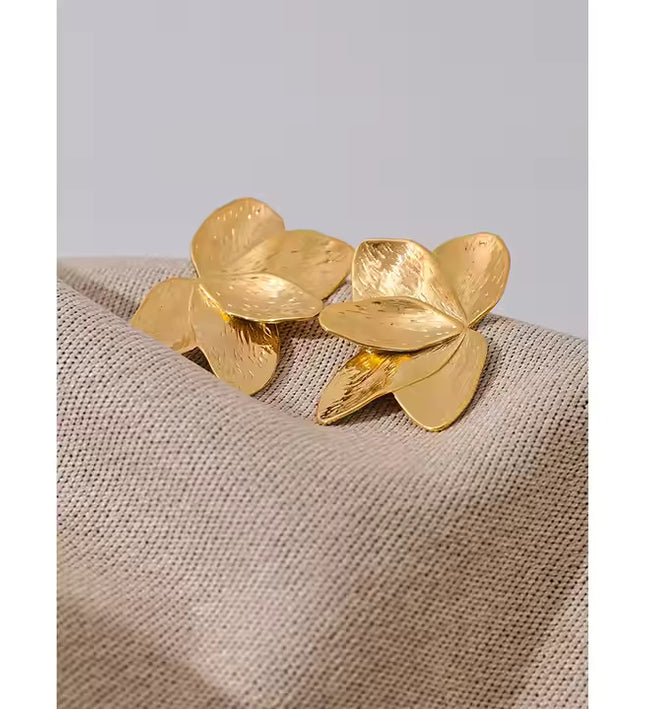 Golden Bloom Earrings – A Floral Symphony in Gold