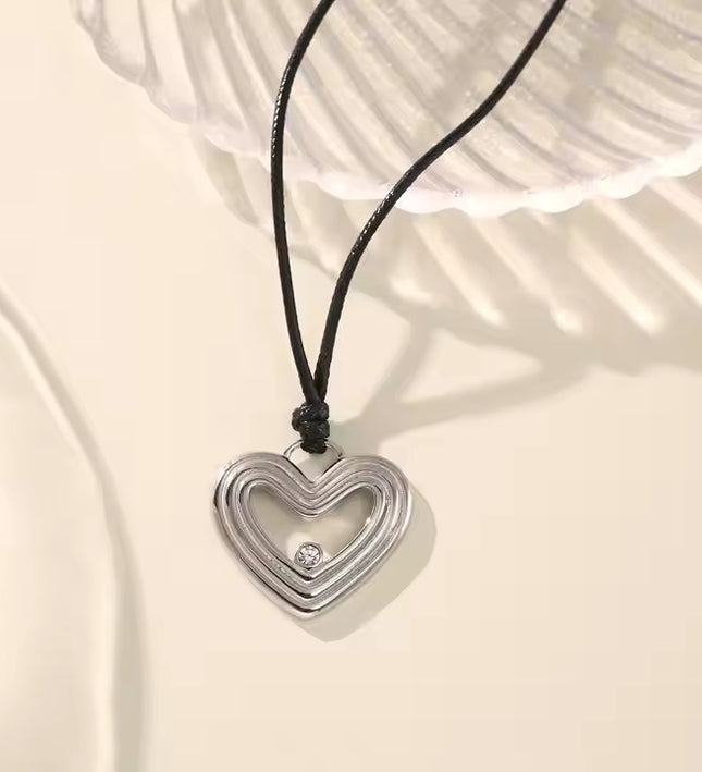 ETERNAL LOVE PENDANT - NECKLACE