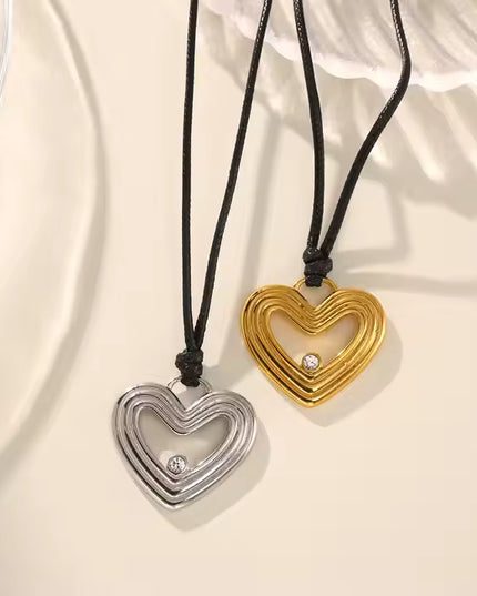 ETERNAL LOVE PENDANT - NECKLACE