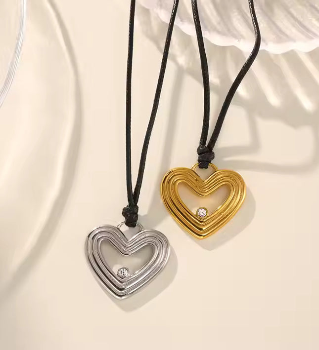 ETERNAL LOVE PENDANT - NECKLACE