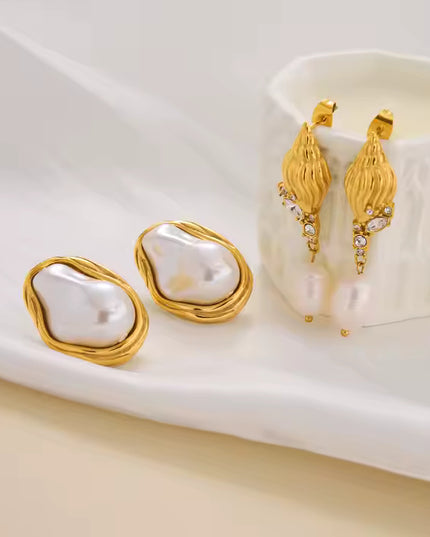 OYSTER LUXE PEARL STUDS