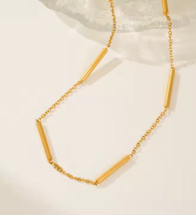 MINIMALIST GOLD BAR CHAIN - NECKLACE