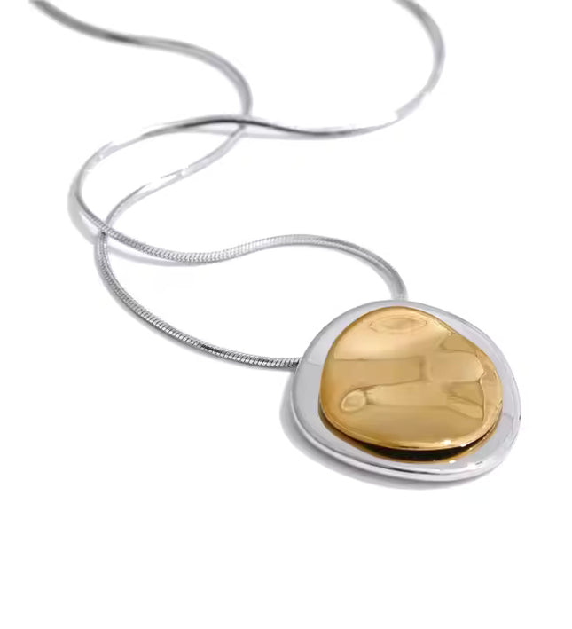 Celestial Orbit Pendant Necklace – Dual-Tone Harmony In Gold