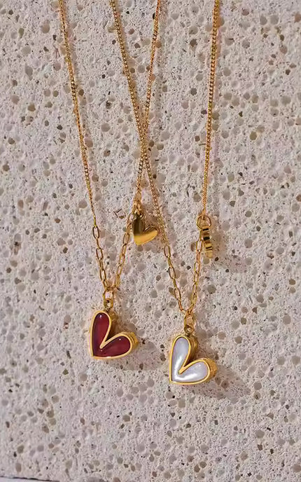 Twin Heart Necklace – A Delicate Symbol of Love & Connection