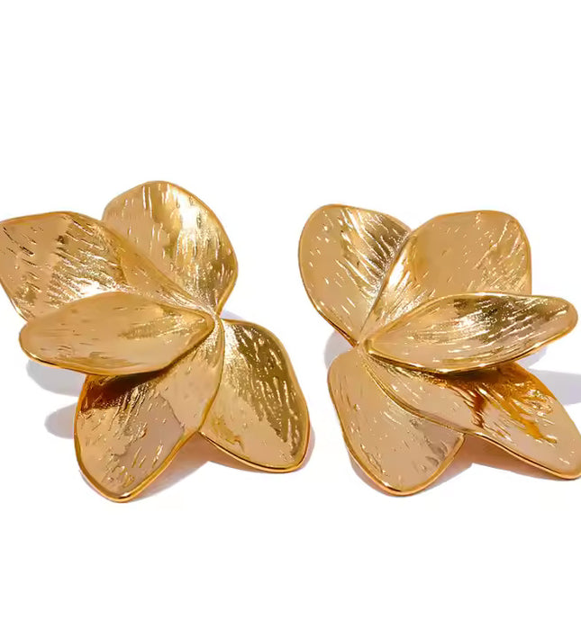 Golden Bloom Earrings – A Floral Symphony in Gold