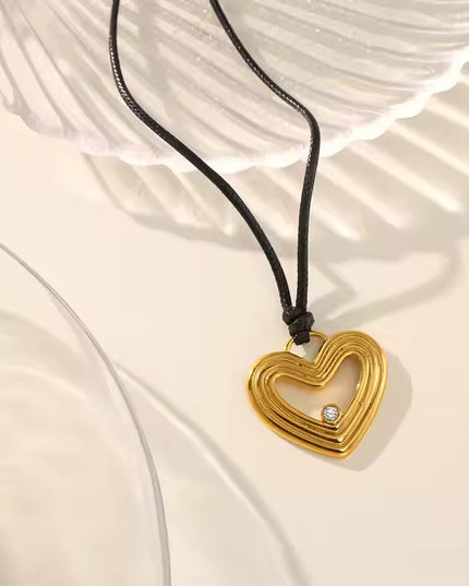 ETERNAL LOVE PENDANT - NECKLACE