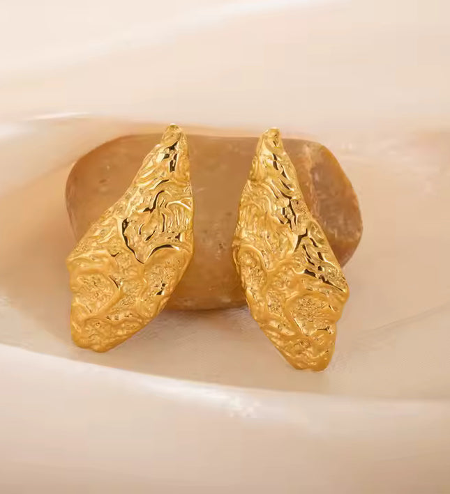 LIQUID GOLD TEXTURED EARRINGS