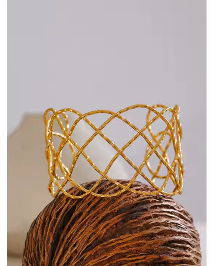 Ethereal Mesh Cuff – A Sculptural Statement in Gold (Bracelet)